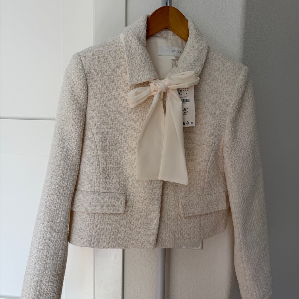 Zara Cream Textured Bow-Front Cropped Lady Jacket